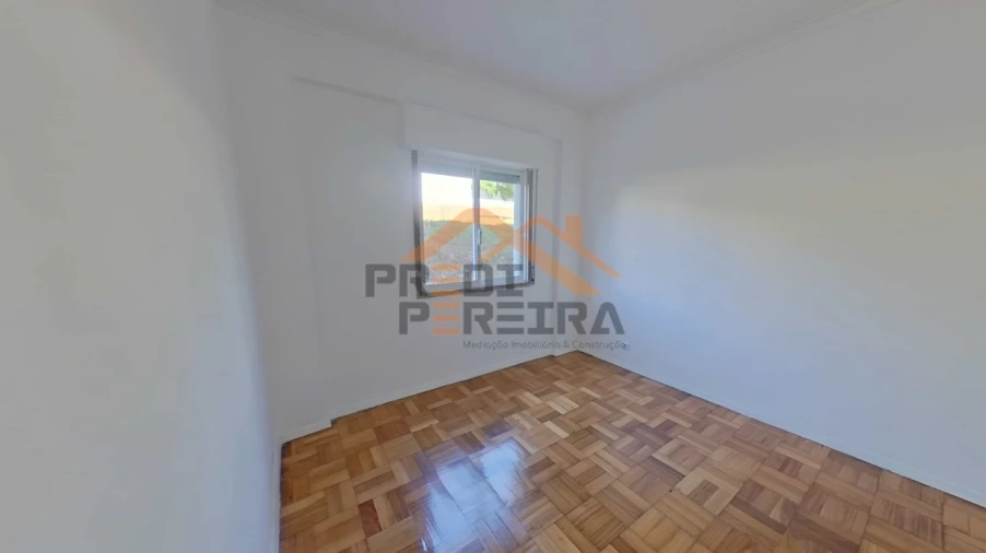 Apartamento T2 para Venda em Póvoa de Santa Iria e Forte da Casa Foto 10