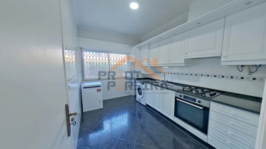 Apartamento T2 para Venda em Póvoa de Santa Iria e Forte da Casa