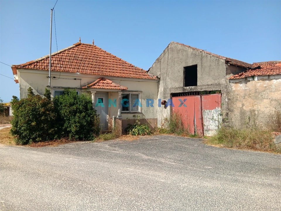 Moradia T2 para Venda em Batalha Foto 1