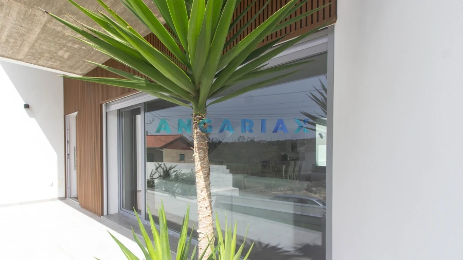 Moradia T4 para Venda em Milagres