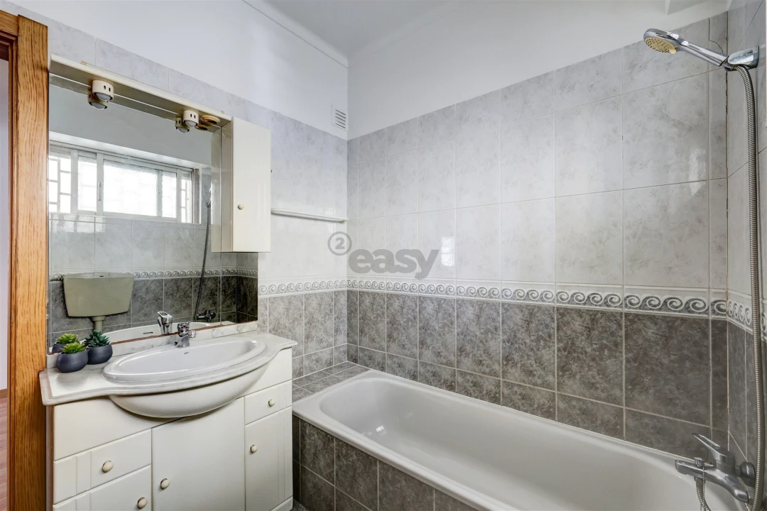 Apartamento T2 para Venda em Cacém e São Marcos Foto 18