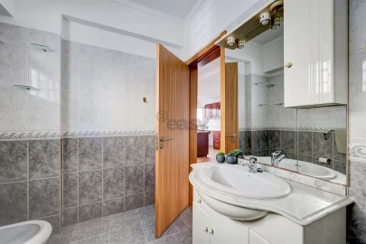 Apartamento T2 para Venda em Cacém e São Marcos