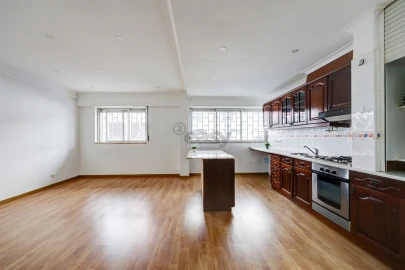 Apartamento T2 para Venda em Cacém e São Marcos