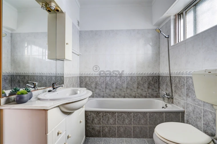 Apartamento T2 para Venda em Cacém e São Marcos Foto 16