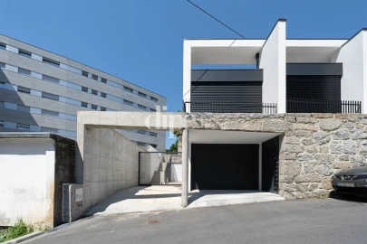 Apartamento T1 para Arrendamento em Azurem