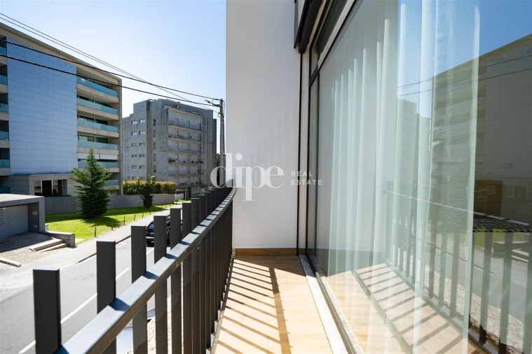 Apartamento T1 para Arrendamento em Azurem Foto 9