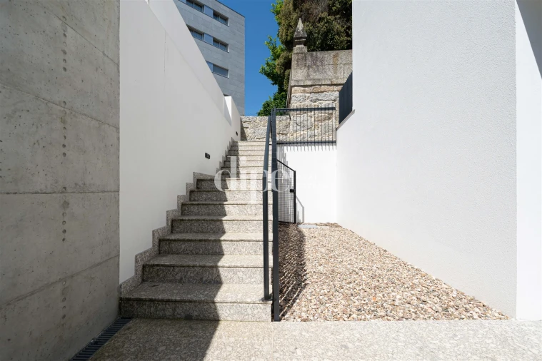Apartamento T1 para Arrendamento em Azurem Foto 14
