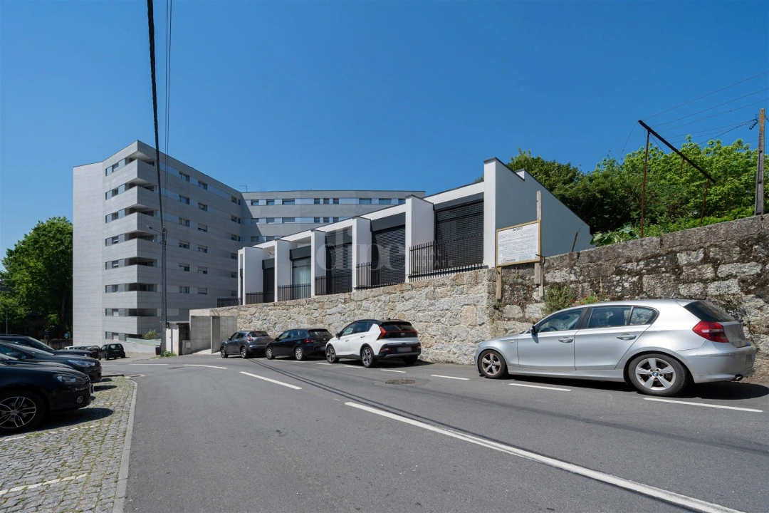 Apartamento T1 para Arrendamento em Azurem Foto 17