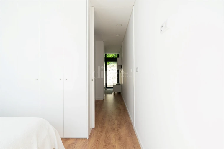 Apartamento T1 para Arrendamento em Azurem Foto 9