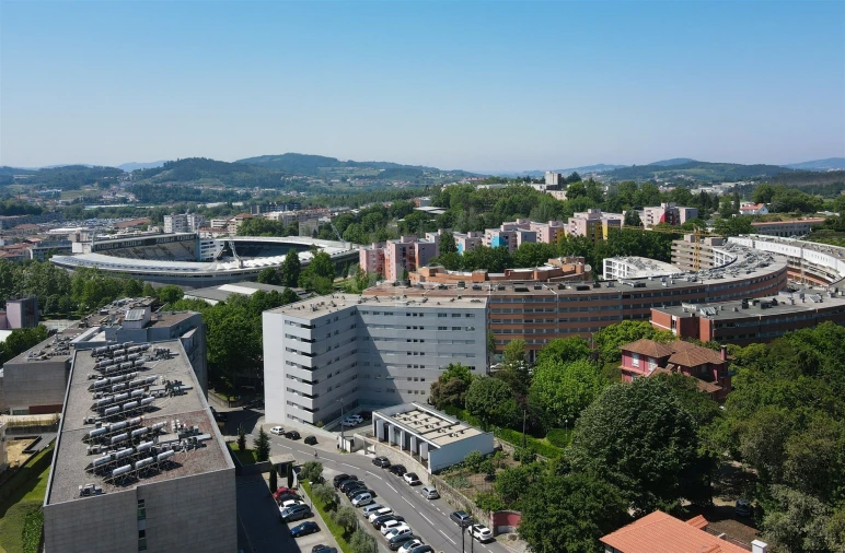 Apartamento T1 para Arrendamento em Azurem Foto 19