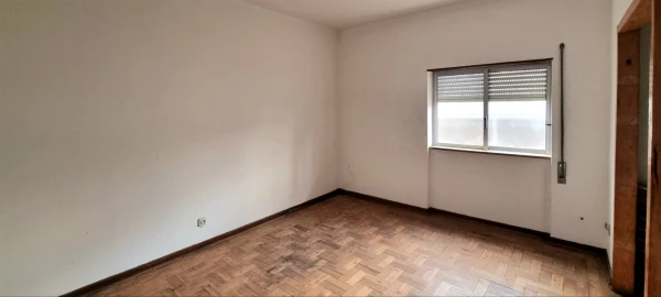 Moradia T10 para Venda em Santo Antonio dos Olivais