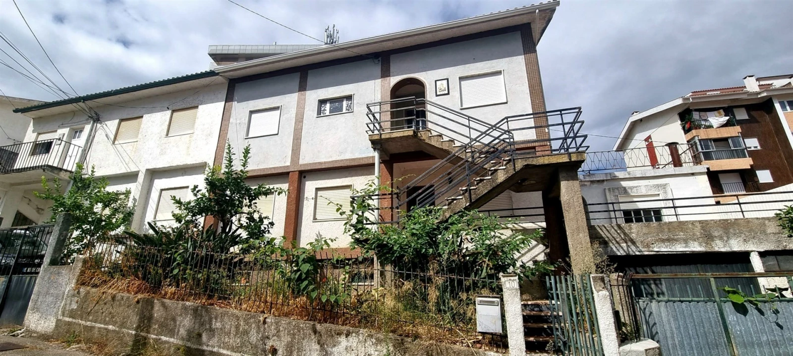 Moradia T10 para Venda em Santo Antonio dos Olivais Foto 4
