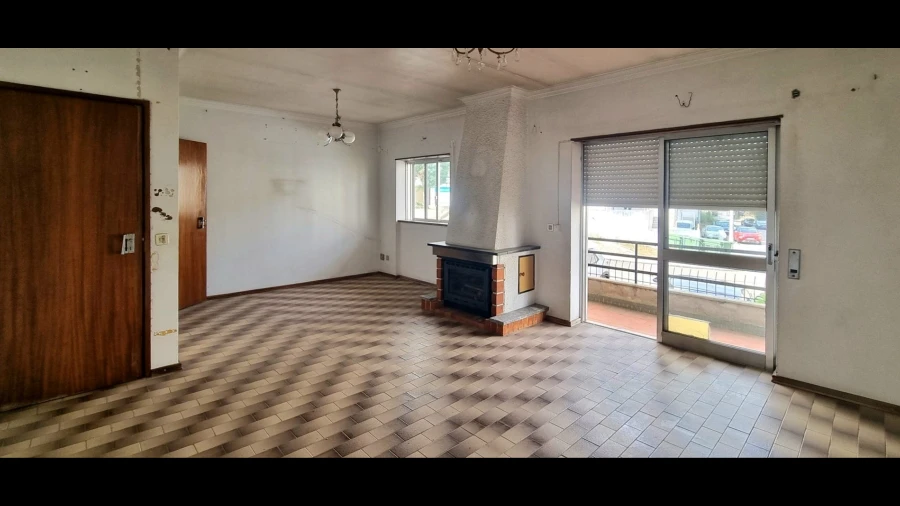Moradia T10 para Venda em Santo Antonio dos Olivais