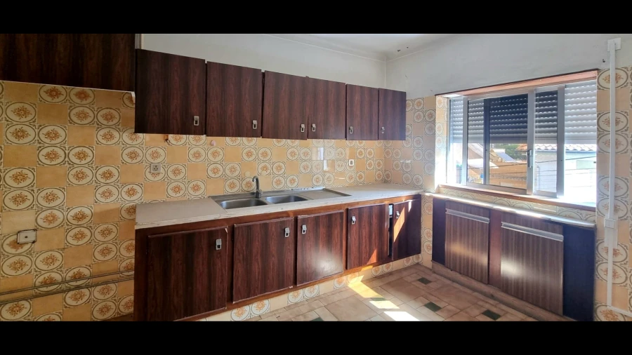 Moradia T10 para Venda em Santo Antonio dos Olivais