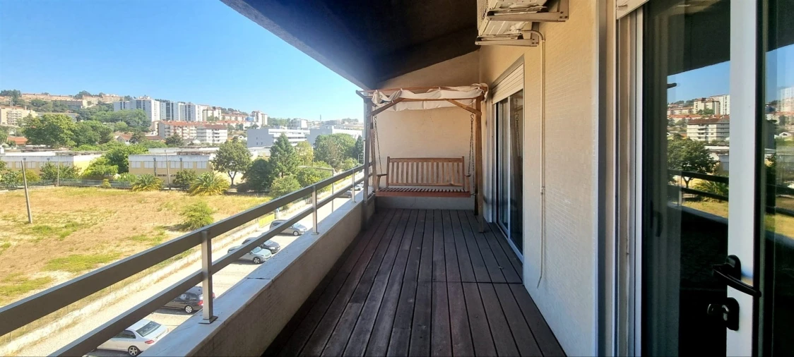 Apartamento T4 para Venda em Santo Antonio dos Olivais Foto 7
