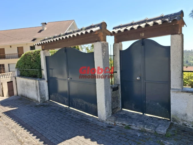 Moradia T4 para Venda em Satão Foto 3