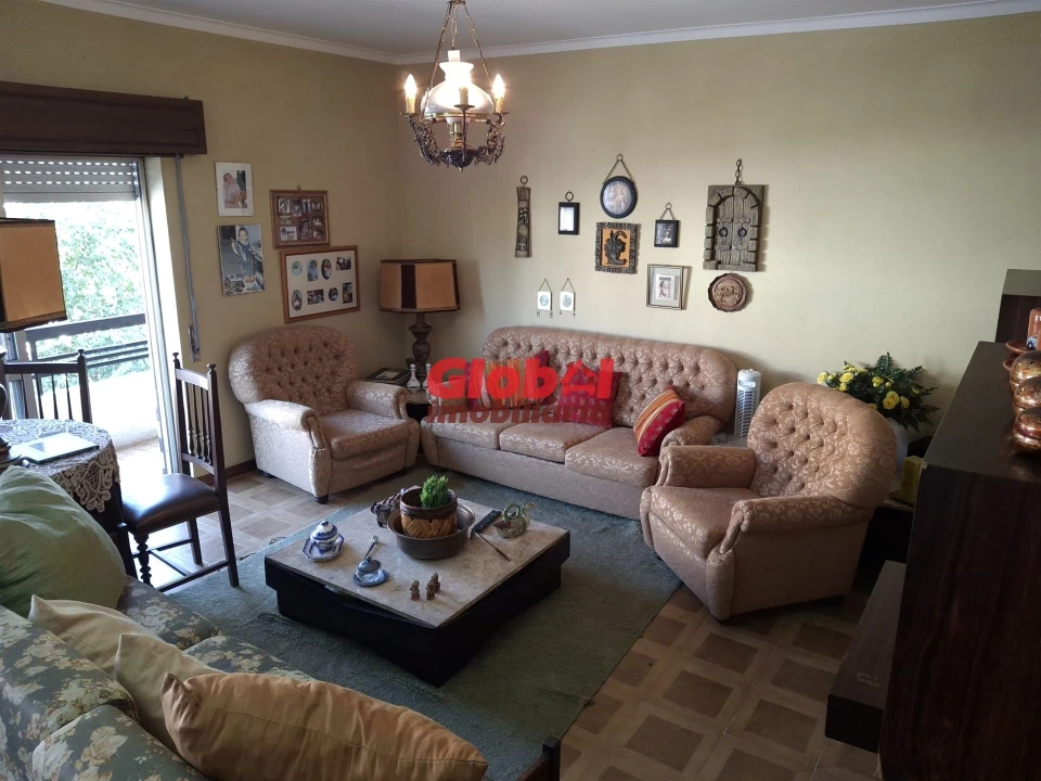 Apartamento T3 para Venda em Satão Foto 2