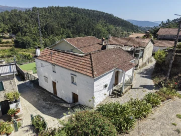 Moradia T3 para Venda em Souselo