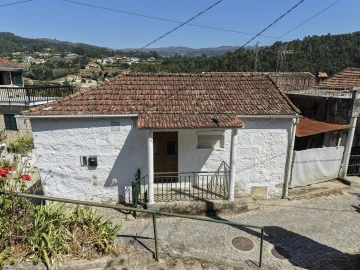 Moradia T3 para Venda em Souselo