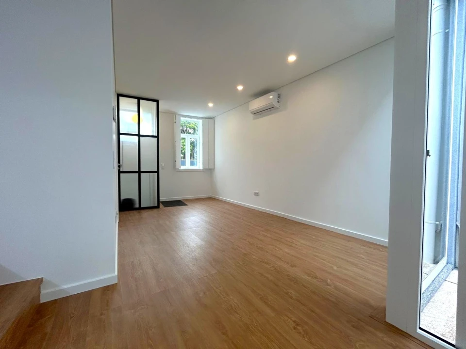 Apartamento T2 para Arrendamento em Aldoar, Foz do Douro e Nevogilde Foto 10