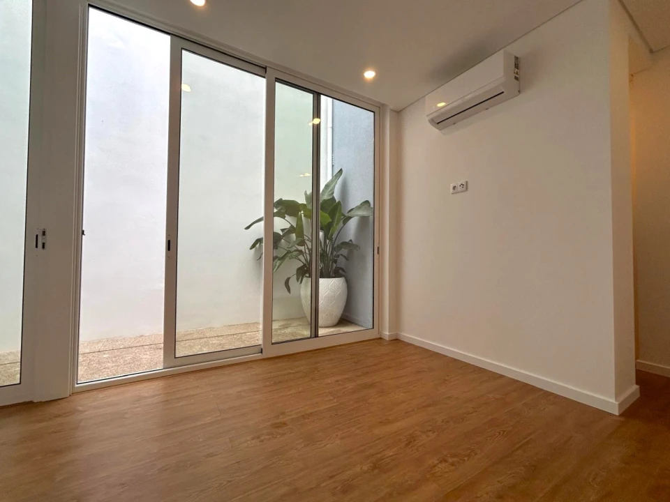Apartamento T2 para Arrendamento em Aldoar, Foz do Douro e Nevogilde Foto 16