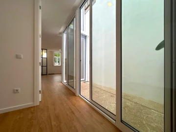 Apartamento T2 para Arrendamento em Aldoar, Foz do Douro e Nevogilde