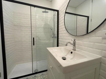Apartamento T2 para Arrendamento em Aldoar, Foz do Douro e Nevogilde