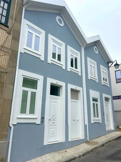 Apartamento T2 para Arrendamento em Aldoar, Foz do Douro e Nevogilde