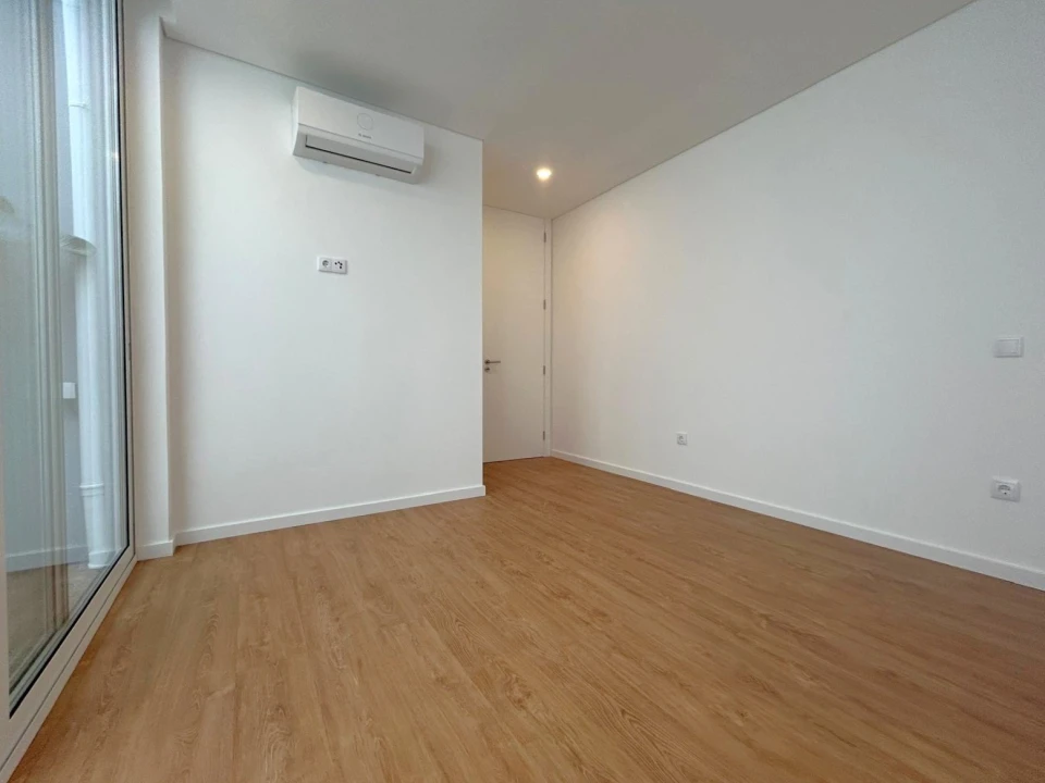 Apartamento T2 para Arrendamento em Aldoar, Foz do Douro e Nevogilde Foto 20