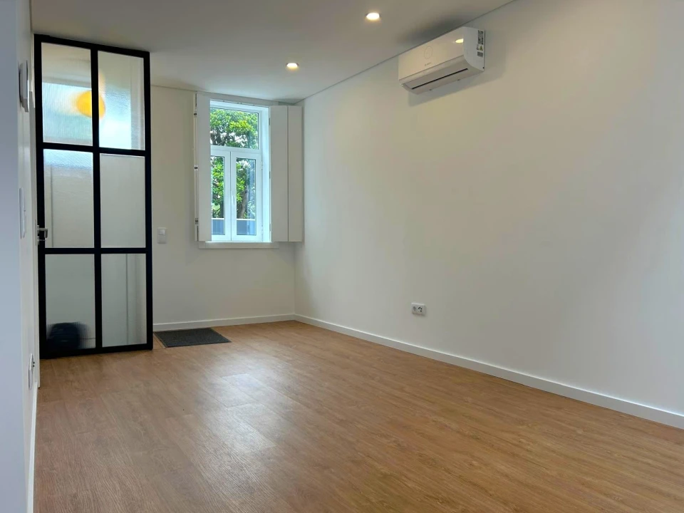 Apartamento T2 para Arrendamento em Aldoar, Foz do Douro e Nevogilde Foto 9