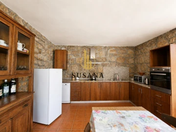 Moradia T5 para Venda em Lamego (Almacave e Sé)