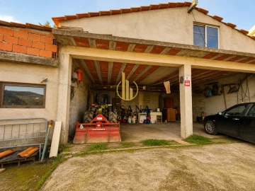 Moradia T5 para Venda em Lamego (Almacave e Sé)