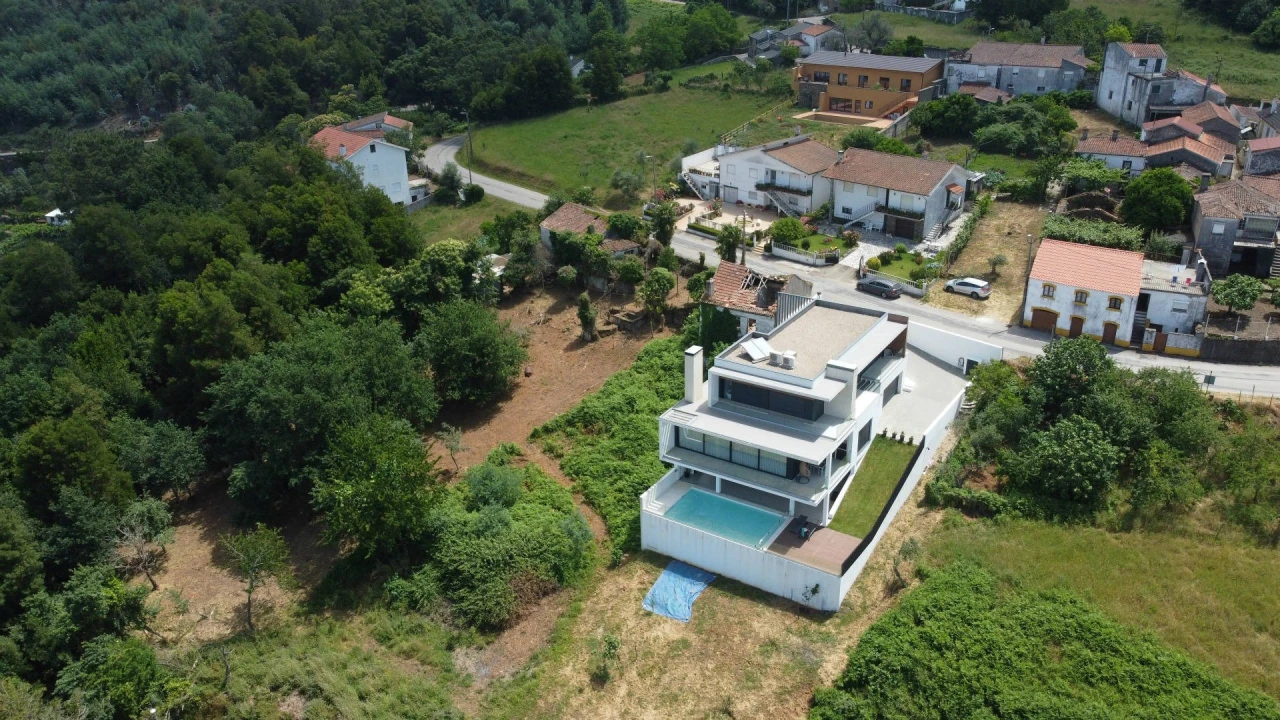 Moradia T3 para Venda em Lousã e Vilarinho Foto 2
