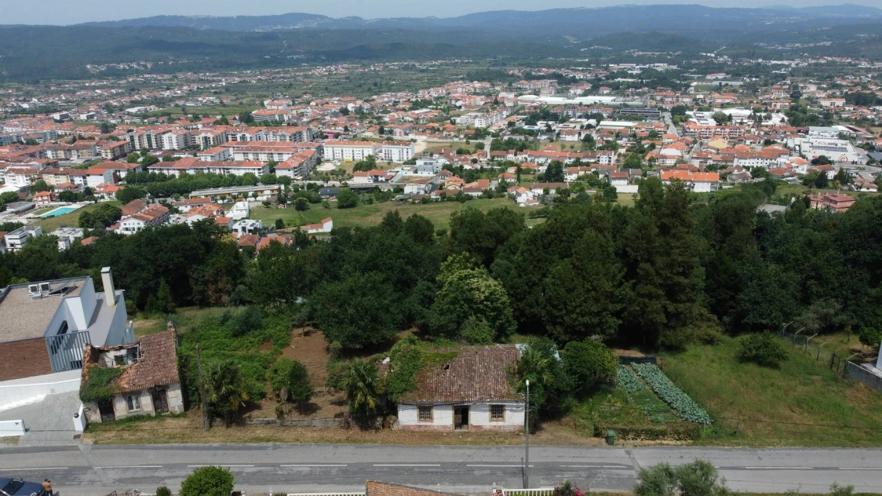 Moradia T3 para Venda em Lousã e Vilarinho Foto 1