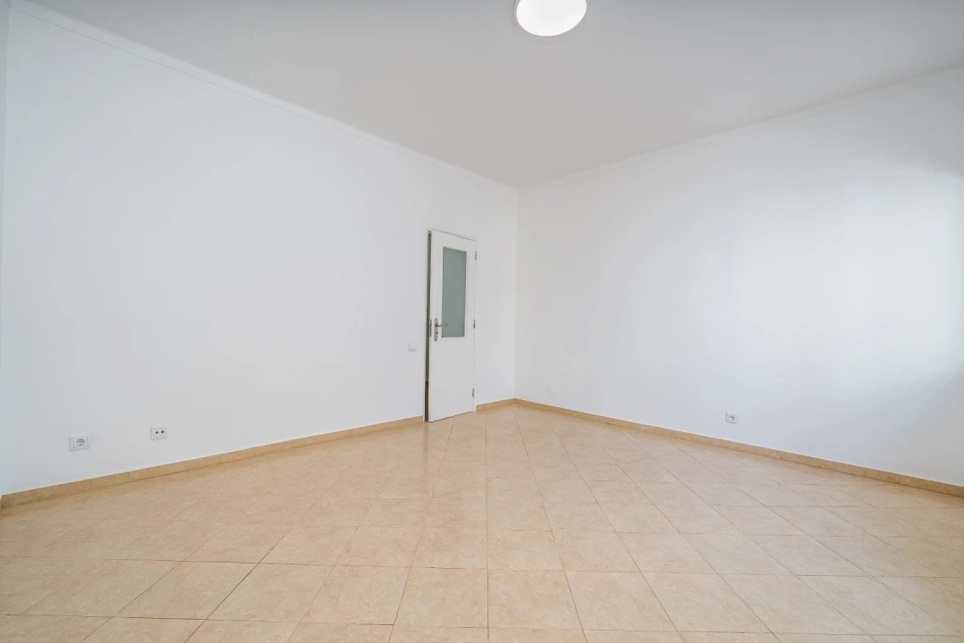 Apartamento T2 para Venda em Portimão Foto 8