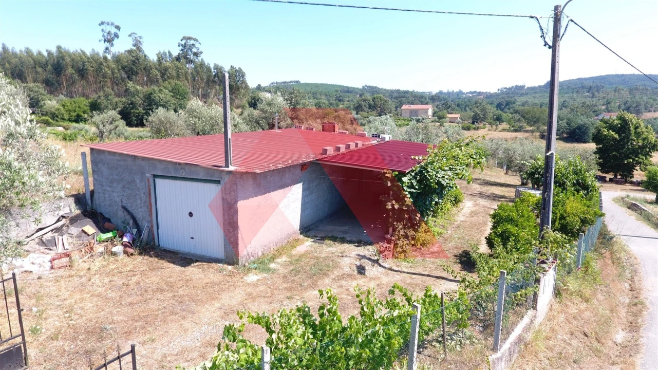 Quinta T0 para Venda em Covas e Vila Nova de Oliveirinha Foto 1