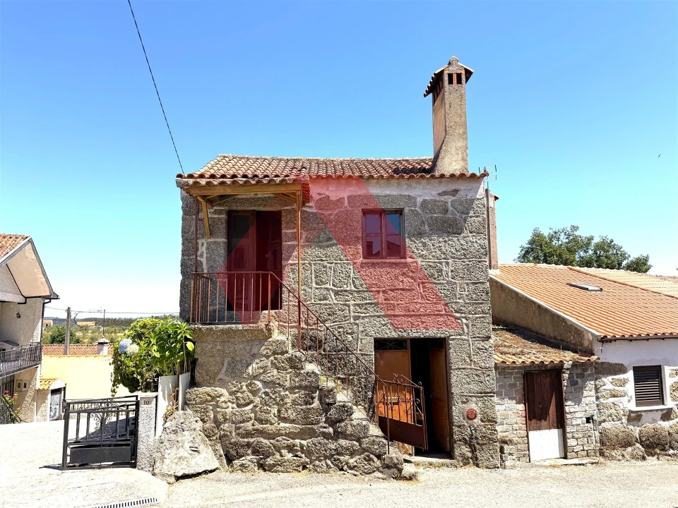 Moradia T2 para Venda em São João de Areias Foto 1
