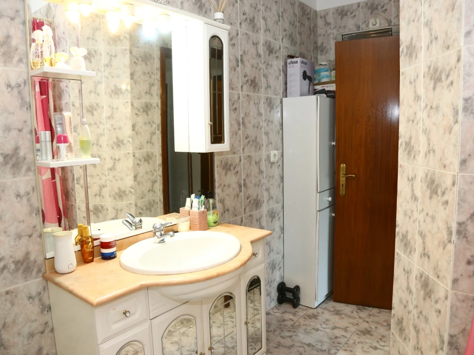 Apartamento T2 para Venda em Valongo Foto 17