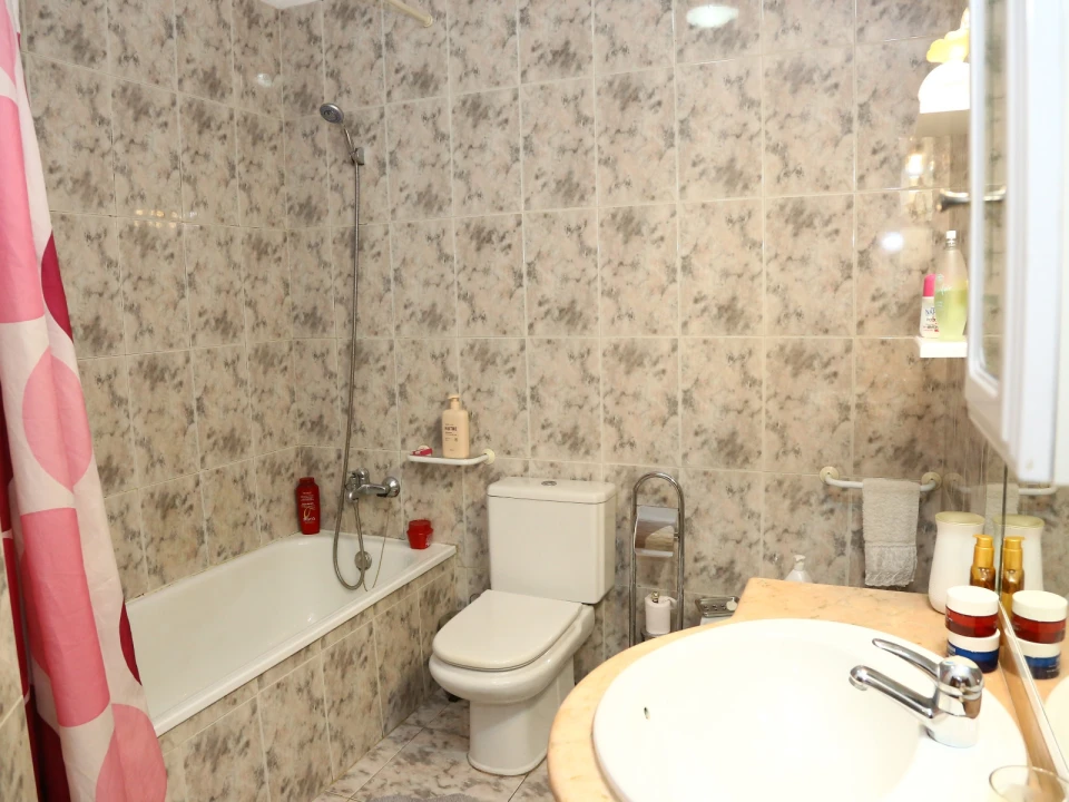 Apartamento T2 para Venda em Valongo Foto 18