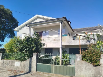 Moradia T3 para Venda em Cabanas de Viriato