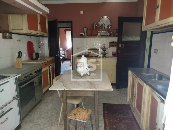 Moradia T3 para Venda em Cabanas de Viriato Foto 4