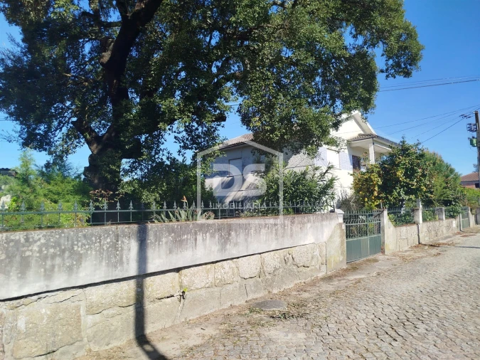 Moradia T3 para Venda em Cabanas de Viriato Foto 17