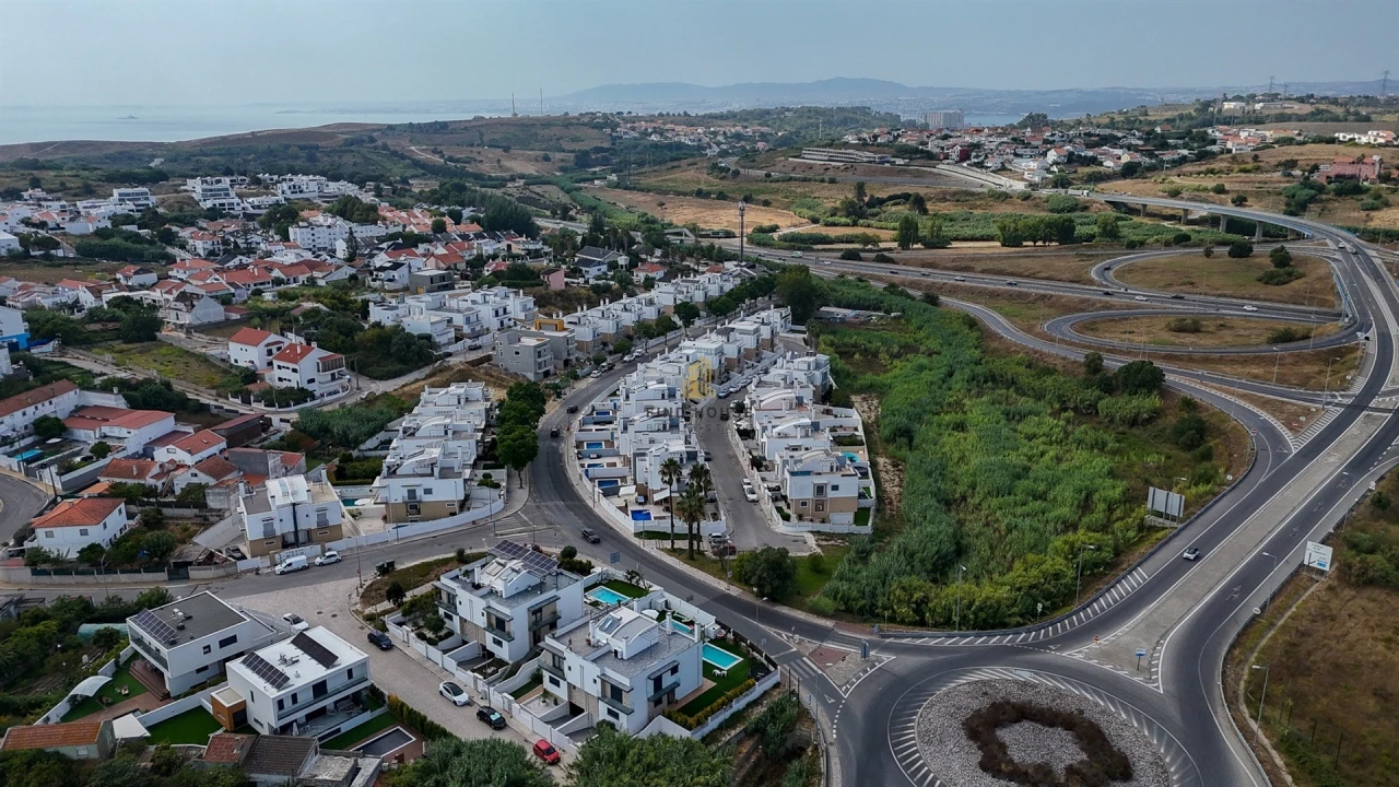 Moradia T3 para Venda em Caparica e Trafaria Foto 1