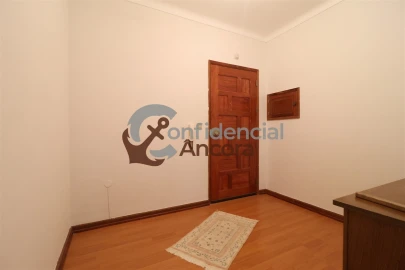 Apartamento T3 para Venda em Gouveia (São Pedro e São Julião)