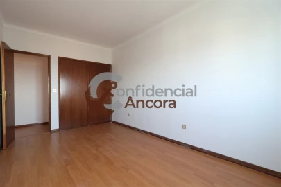 Apartamento T3 para Venda em Gouveia (São Pedro e São Julião)