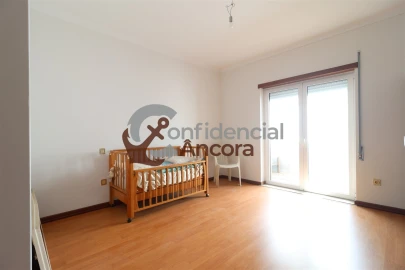 Apartamento T3 para Venda em Gouveia (São Pedro e São Julião)