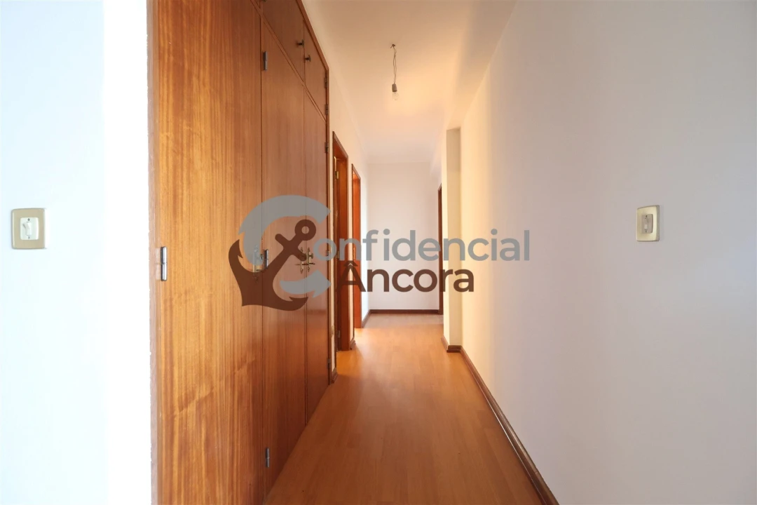 Apartamento T3 para Venda em Gouveia (São Pedro e São Julião) Foto 12