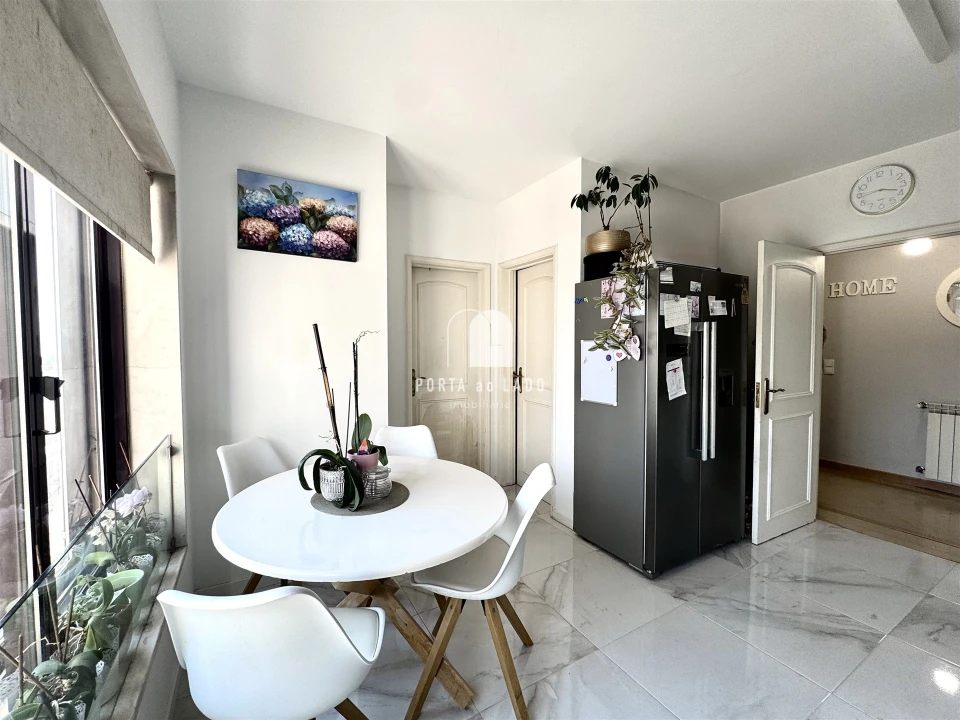 Apartamento T4 para Venda em Pedroso e Seixezelo Foto 7