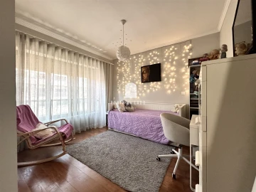 Apartamento T4 para Venda em Pedroso e Seixezelo