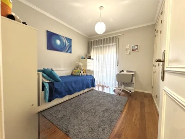 Apartamento T4 para Venda em Pedroso e Seixezelo